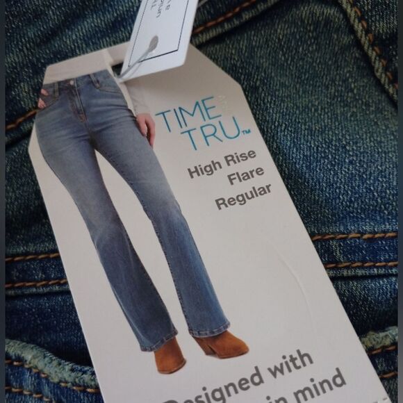 Time and Tru High Rise Flare Jeans Size 18 - Picture 4 of 9